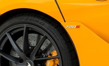 McLaren 720S Performance 25