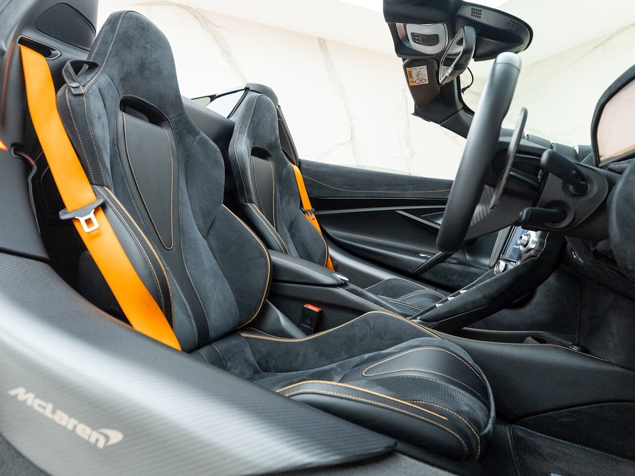 Mclaren with outlet 3 seats