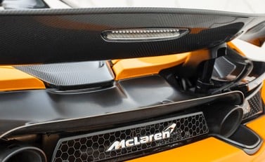 McLaren 720S Spider Performance 37