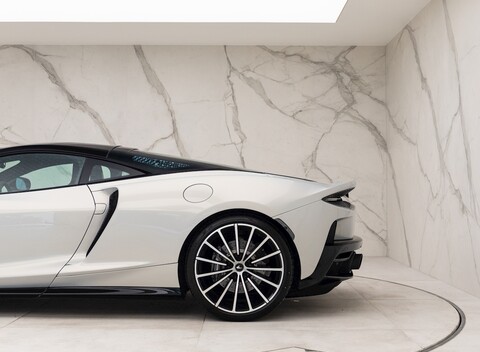 McLaren GT 25