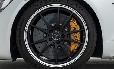 Mercedes-Benz Amg GT GT R Premium 8