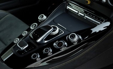 Mercedes-Benz Amg GT GT R Premium 15