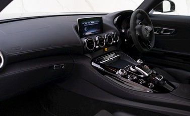 Mercedes-Benz AMG GT R GT R Premium 13