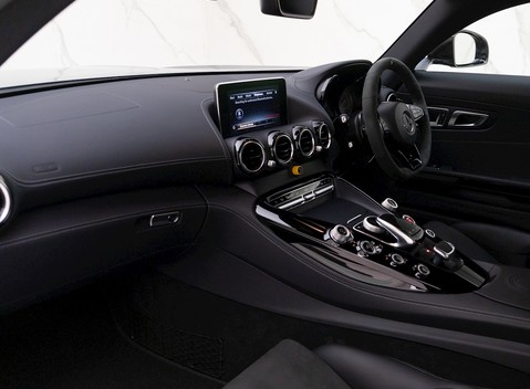 Mercedes-Benz AMG GT R GT R Premium 13