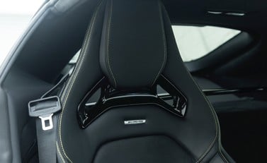 Mercedes-Benz AMG GT R GT R Premium 11