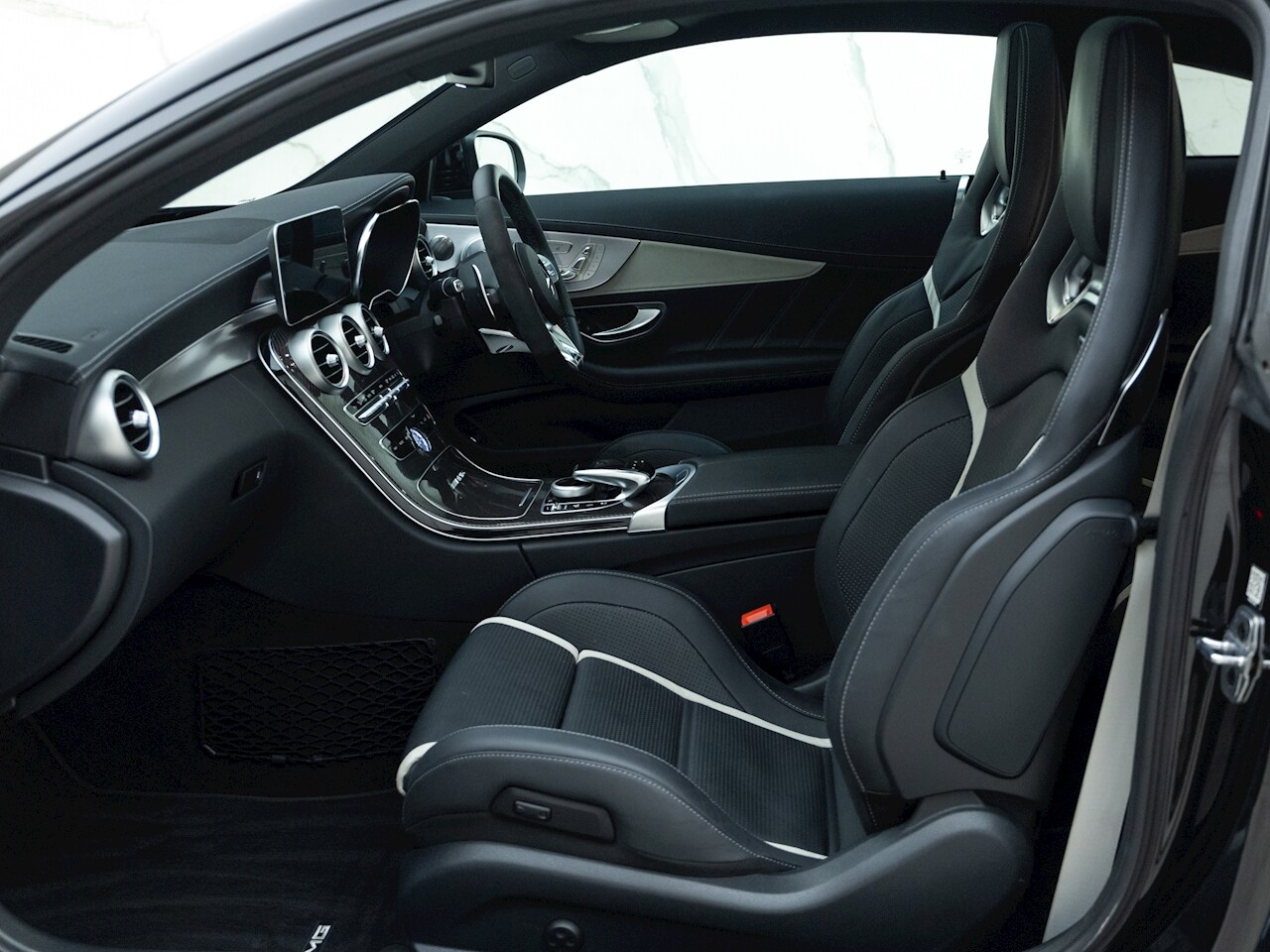 C63 seats clearance