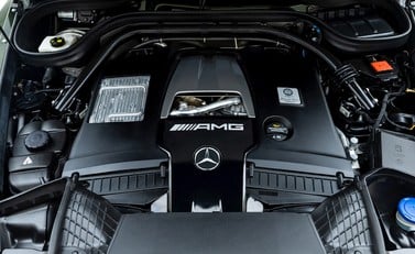 Mercedes-Benz G Class G63 Carbon Edition 29