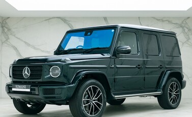 Mercedes-Benz G Series AMG Line Premium Plus 6