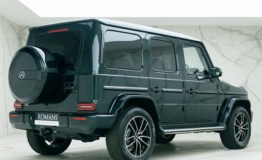 Mercedes-Benz G Series AMG Line Premium Plus 7