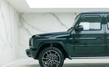 Mercedes-Benz G Series AMG Line Premium Plus 25