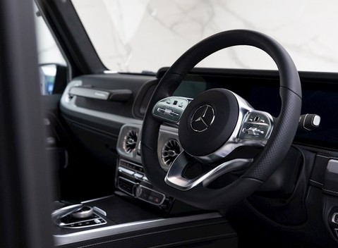 Mercedes-Benz G Series AMG Line Premium Plus 9