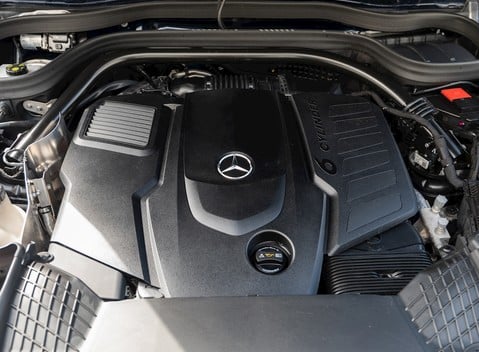 Mercedes-Benz G Series AMG Line Premium 32