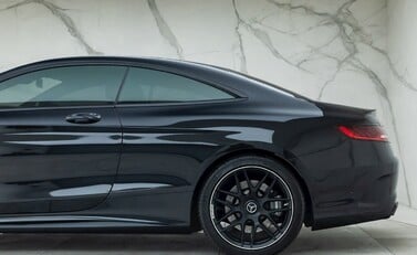 Mercedes-Benz S Class S63 Coupe 21