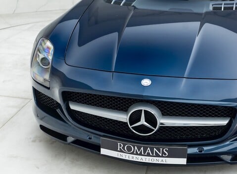 Mercedes-Benz SLS AMG 24