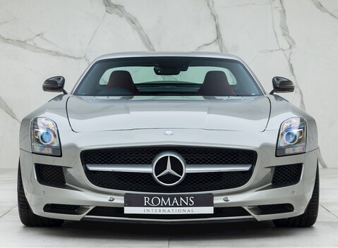 Mercedes-Benz SLS AMG 4