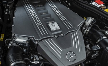 Mercedes-Benz SLS AMG 30