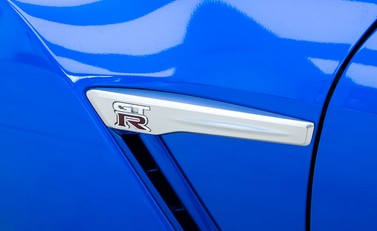 Nissan GT-R 50th Anniversary 25