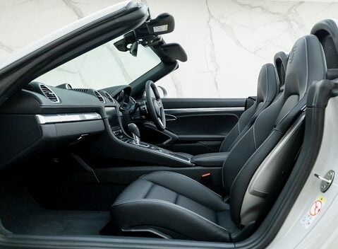 Porsche 718 Boxster Style Edition 15