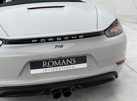 Porsche 718 Boxster Style Edition 24