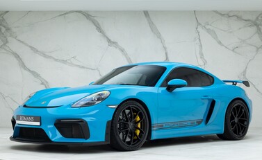 Porsche 718 Cayman GT4 6