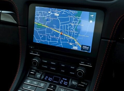 Porsche 718 Cayman GT4 16