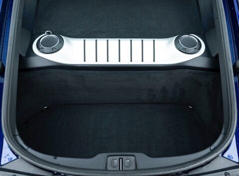 Porsche 718 Cayman GT4 25