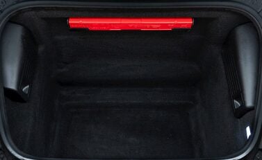 Porsche 718 Cayman GT4 26