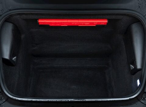 Porsche 718 Cayman GT4 26