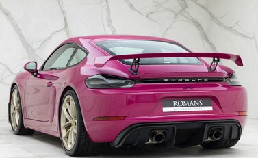 Porsche 718 Cayman GT4 3