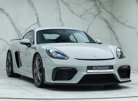 Porsche 718 Cayman GT4 1