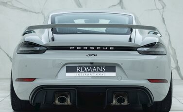Porsche 718 Cayman GT4 5