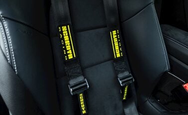 Porsche 718 Cayman GT4 12