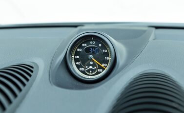 Porsche 718 Cayman GT4 18