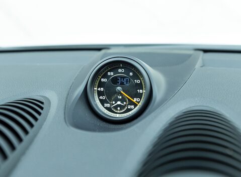 Porsche 718 Cayman GT4 18