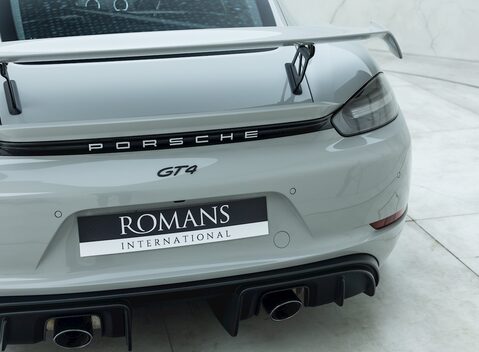 Porsche 718 Cayman GT4 25