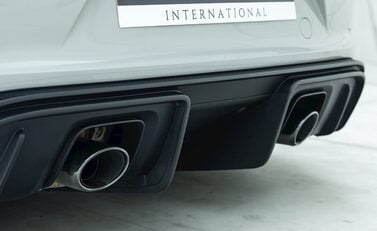 Porsche 718 Cayman GT4 27