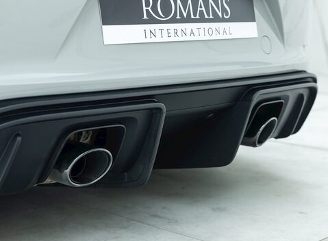 Porsche 718 Cayman GT4 27