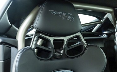 Porsche Cayman GT4 RS (718) 11
