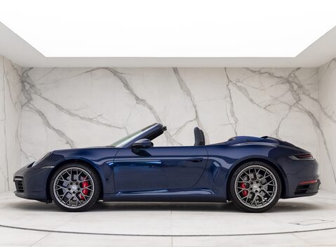 Porsche 911 (992) Carrera 4S Cabriolet 2