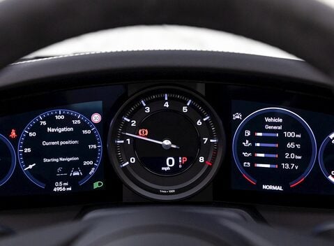 Porsche 911 (992) Carrera 4S Cabriolet 17