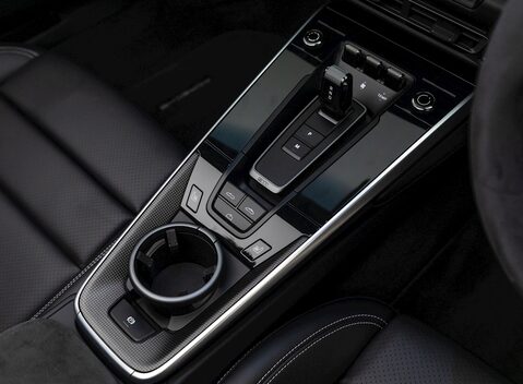 Porsche 911 (992) Carrera 4S Cabriolet 20