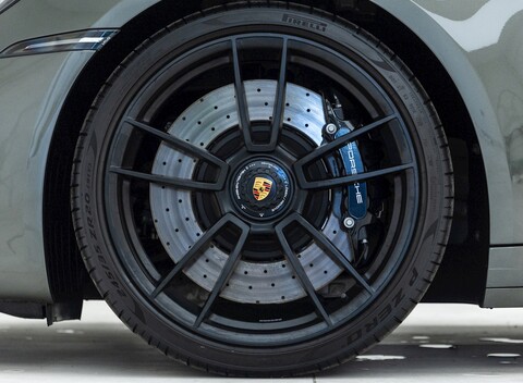Porsche 911 (992) Carrera 4 GTS 8
