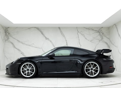 Porsche 911 (992) GT3 2