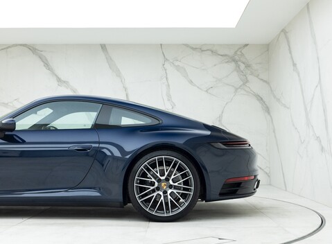 Porsche 911 (992) Carrera 23