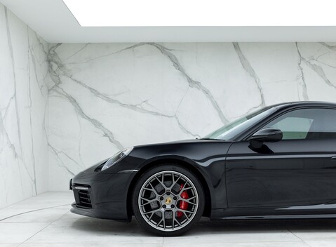 Porsche 911 (992) Carrera 4S 24