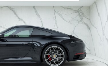 Porsche 911 (992) Carrera 4S 25