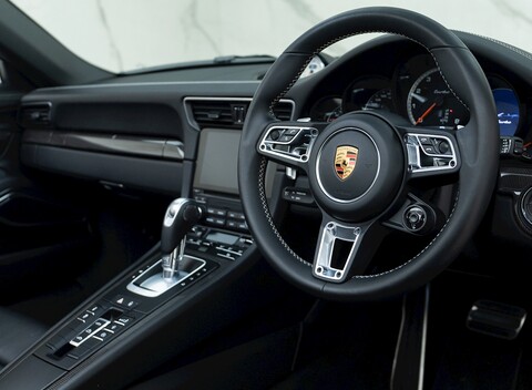 Porsche 911 (991.2) Turbo Cabriolet 12