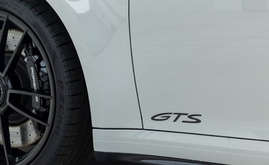 Porsche 911 (992) Targa 4 GTS 26