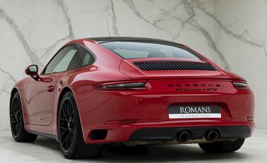 Porsche 911 (991.2) Carrera 4 GTS 3