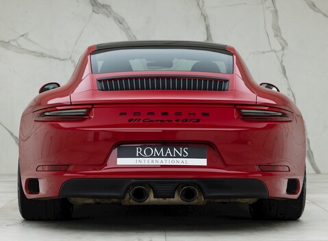 Porsche 911 (991.2) Carrera 4 GTS 5